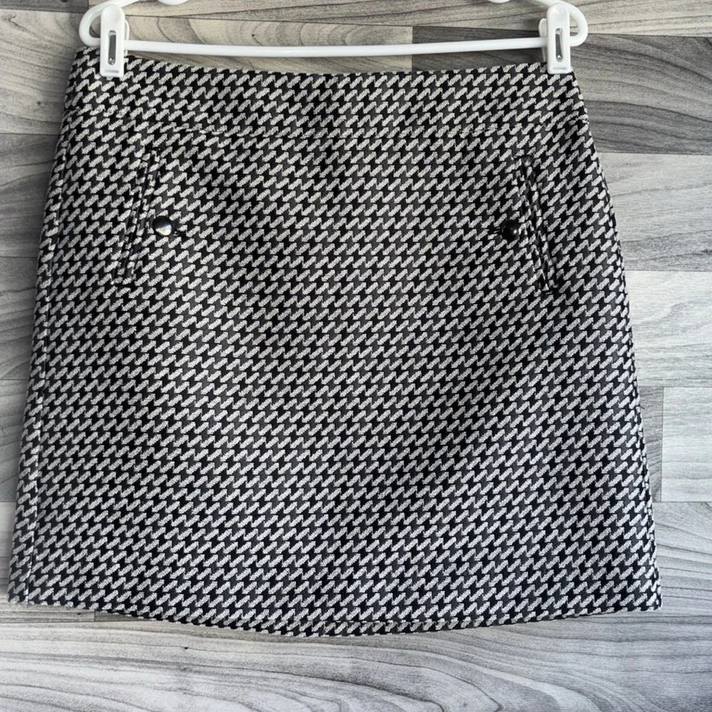 LOFT Black and gray Textured Skirt